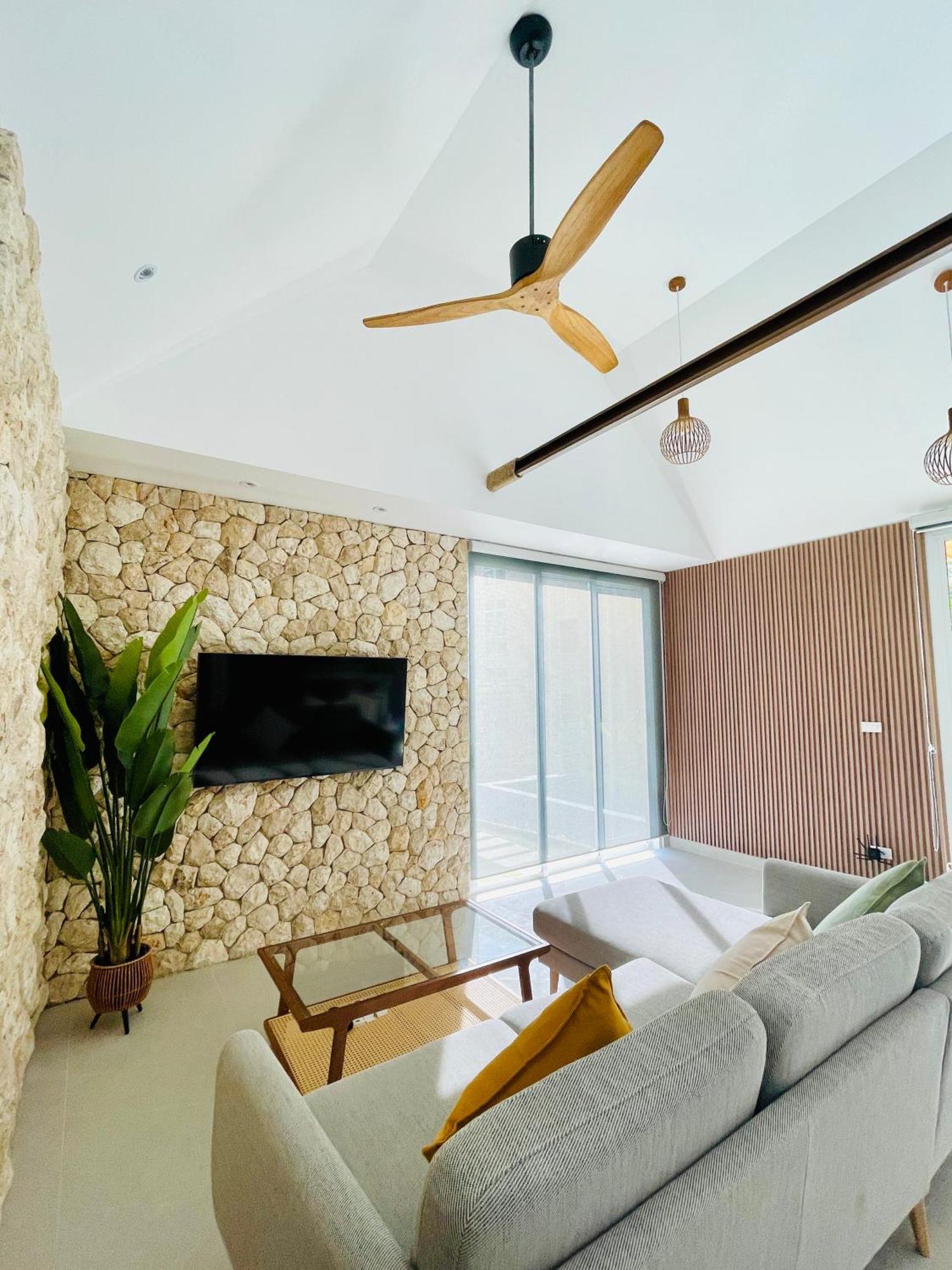Baan Saint-Tropez Seaview Villas Kata Beach Extérieur photo
