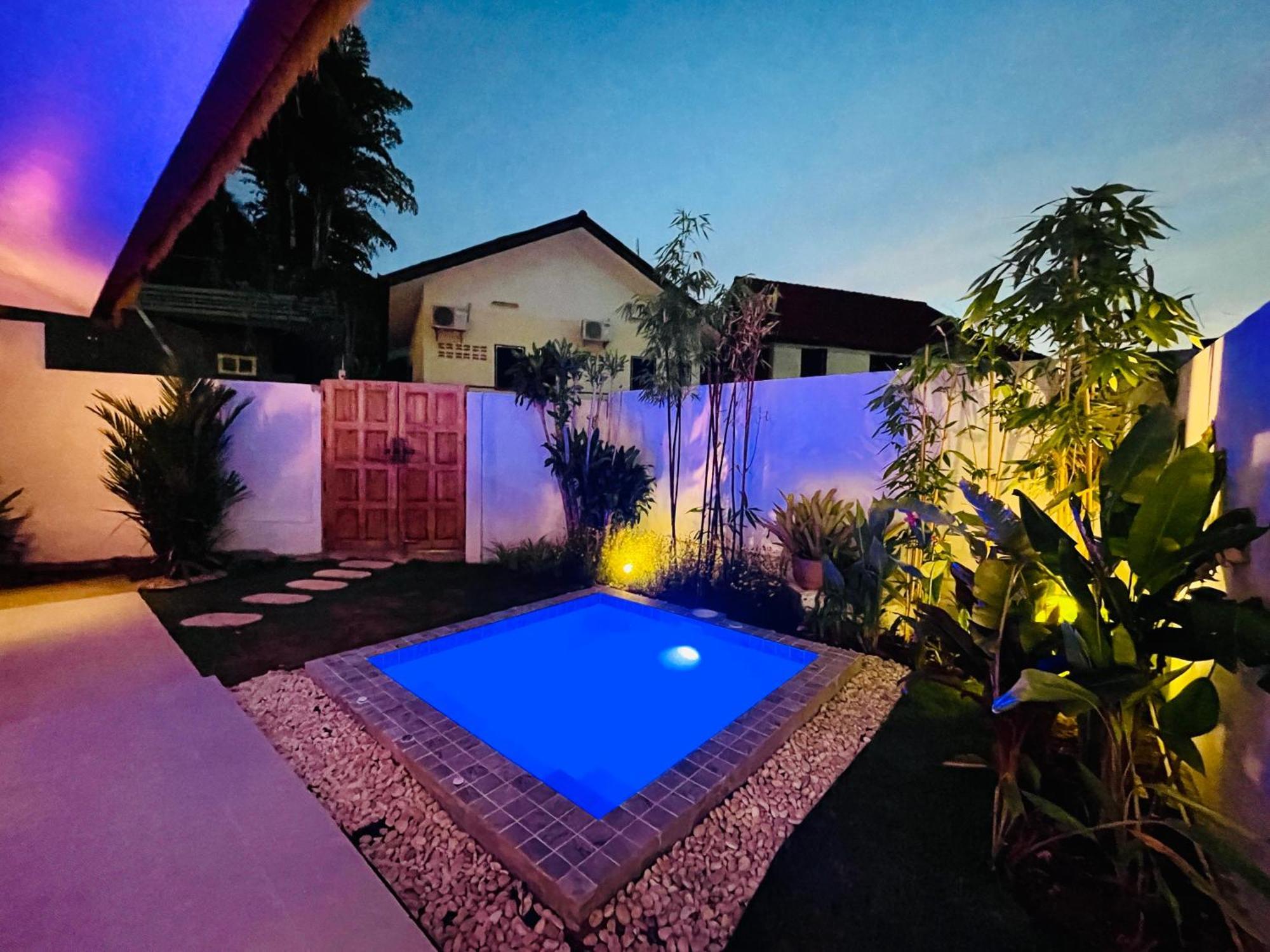 Baan Saint-Tropez Seaview Villas Kata Beach Extérieur photo