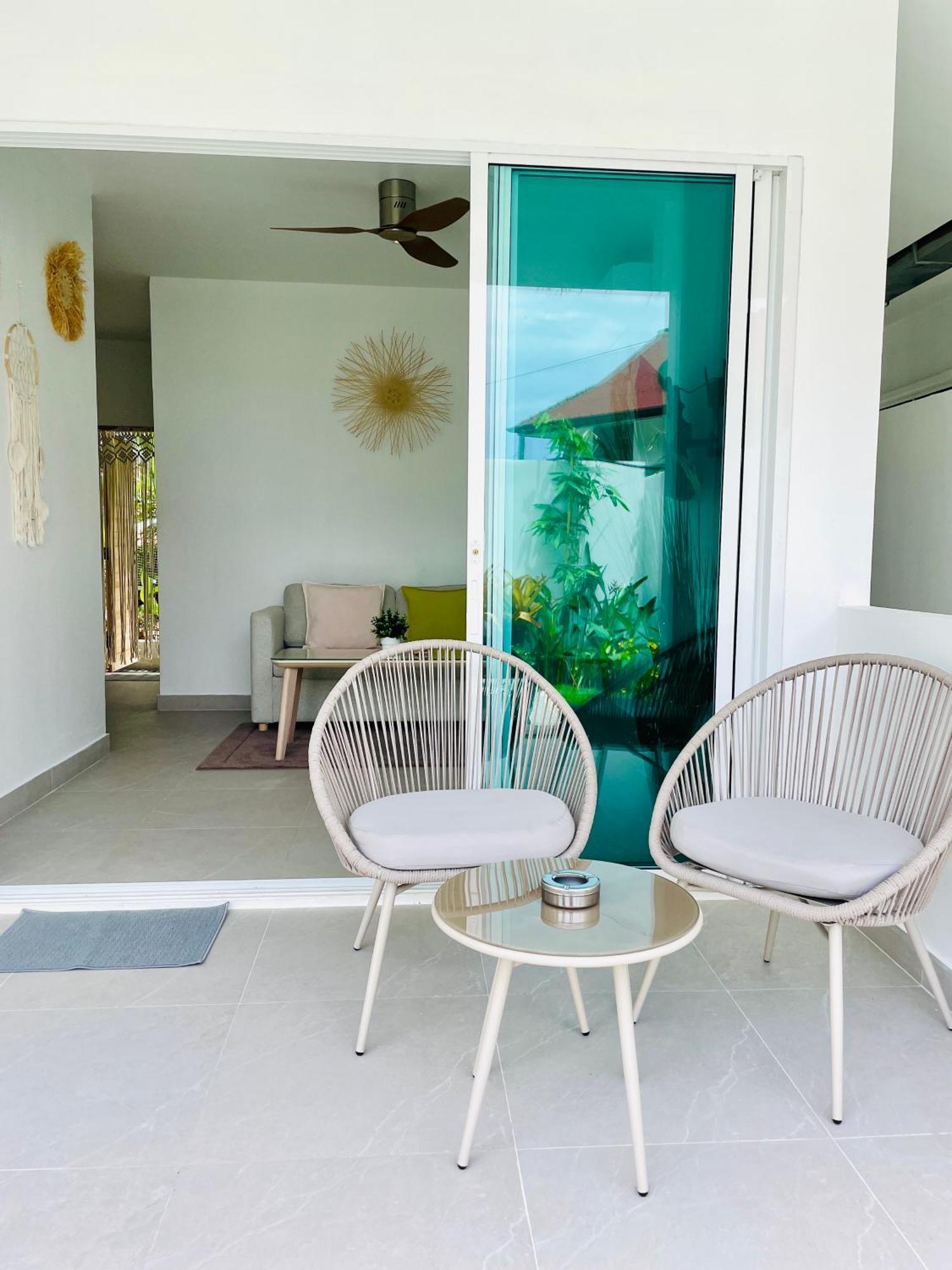 Baan Saint-Tropez Seaview Villas Kata Beach Extérieur photo