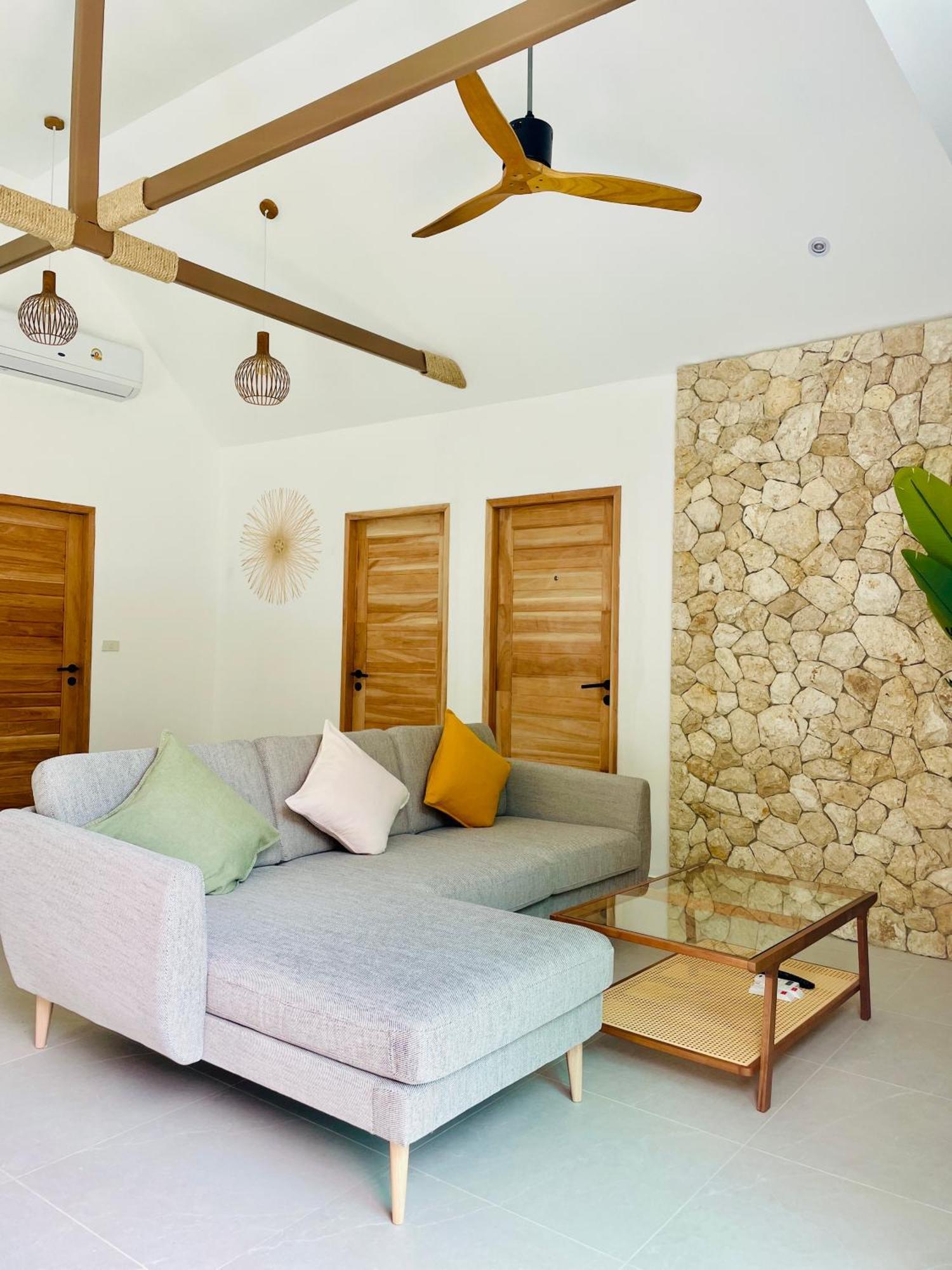Baan Saint-Tropez Seaview Villas Kata Beach Extérieur photo